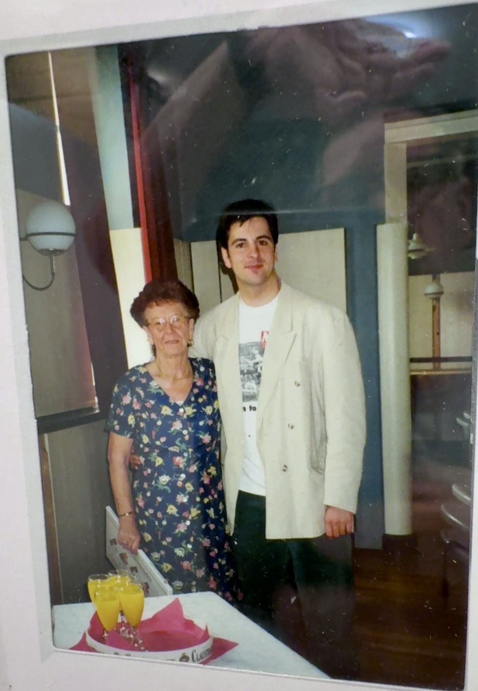 Stephan Bussang mit seiner Großmutter Irmgard Bussang