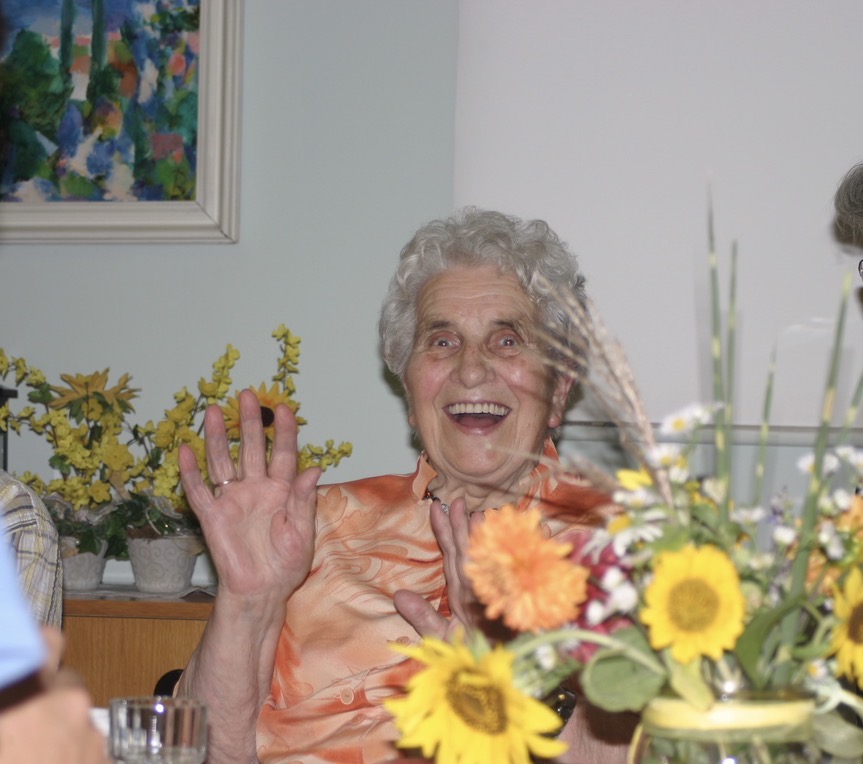 Maria Dörr an ihrem 90. Geburtstag
